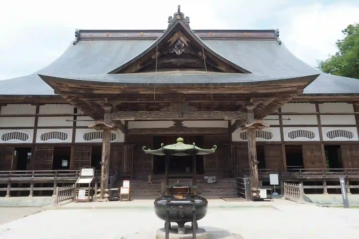 Iwate Sake: Light, Dry & Masterfully Crafted by Nanbu Toji Brewers